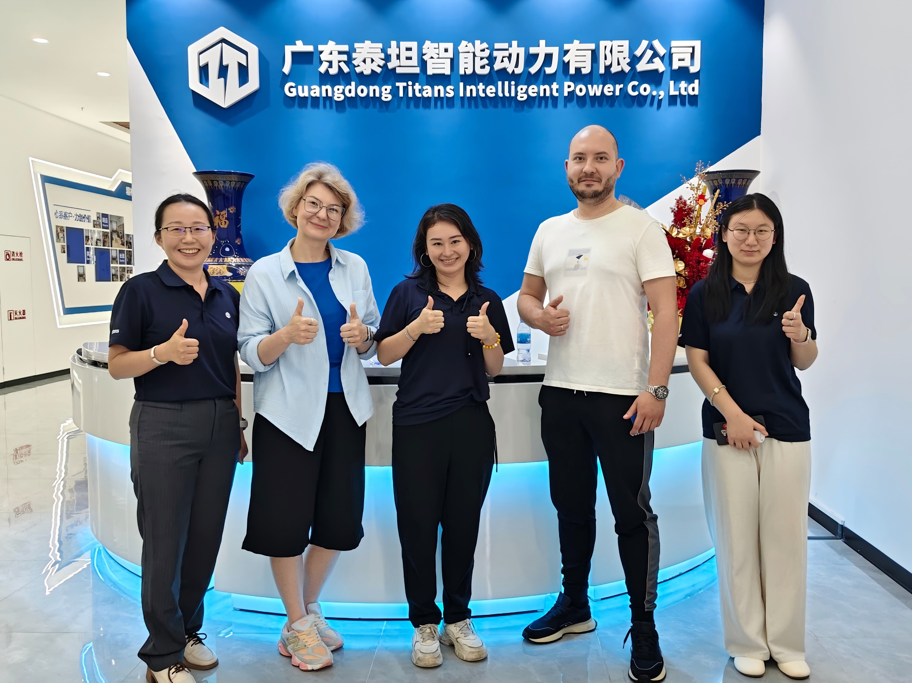 泰坦智能 | 俄罗斯客户莅临参观交流，共话合作新篇章!